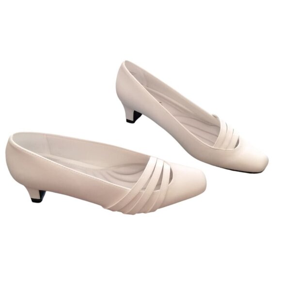 Easy Street Entice Size 8M Pumps Ivory Low Heel Dress Shoes Square Toe Comfort - Picture 9 of 14